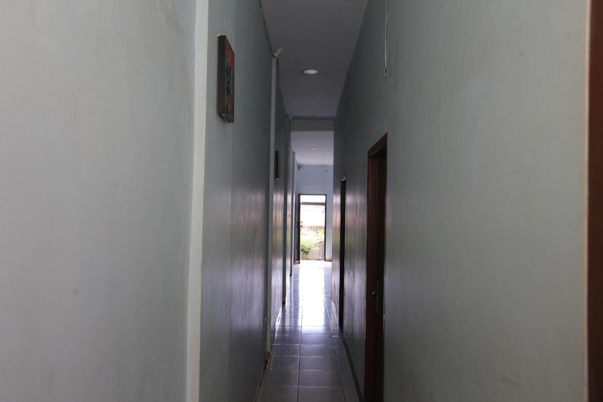 Oyo 93584 Rukotel South Tangerang Luaran gambar